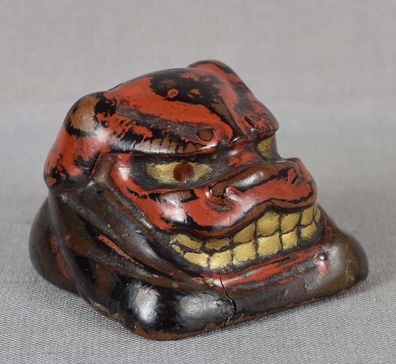 19c Negoro lacquer netsuke SHISHI mask for Shishimai dance - 4