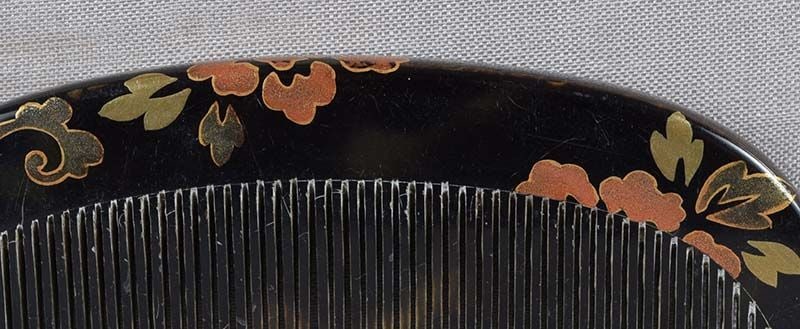 19c Japanese lacquer horn KUSHI hair COMB flowers & vines SIGNED - 6