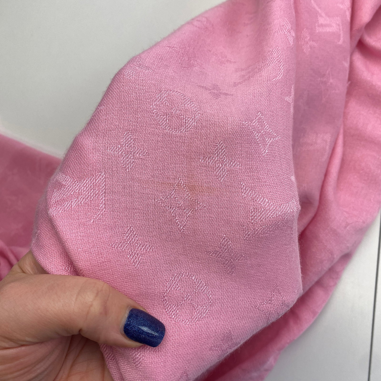 Louis Vuitton Pink 60% Silk 40% Wool Large Shawl - 12