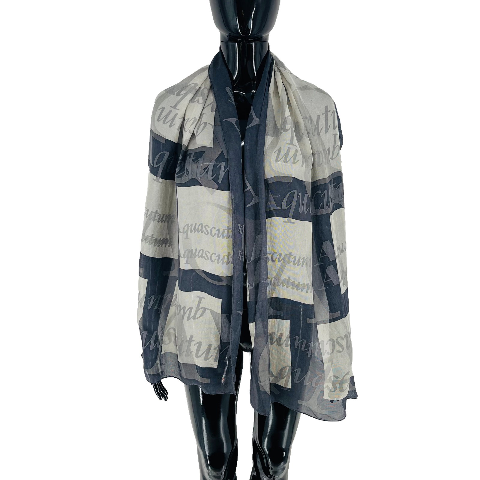 Aquascutum Blue & Beige Printed 100% Silk Scarf: Title: Aquascutum Blue & Beige Printed 100% Silk Scarf Brand:Aquascutum Date/Period:Modern Materials:100% Silk Size:One Size Description:Aquascutum Blue & Beige Printed 100% Silk Scarf Reserve: $40.00