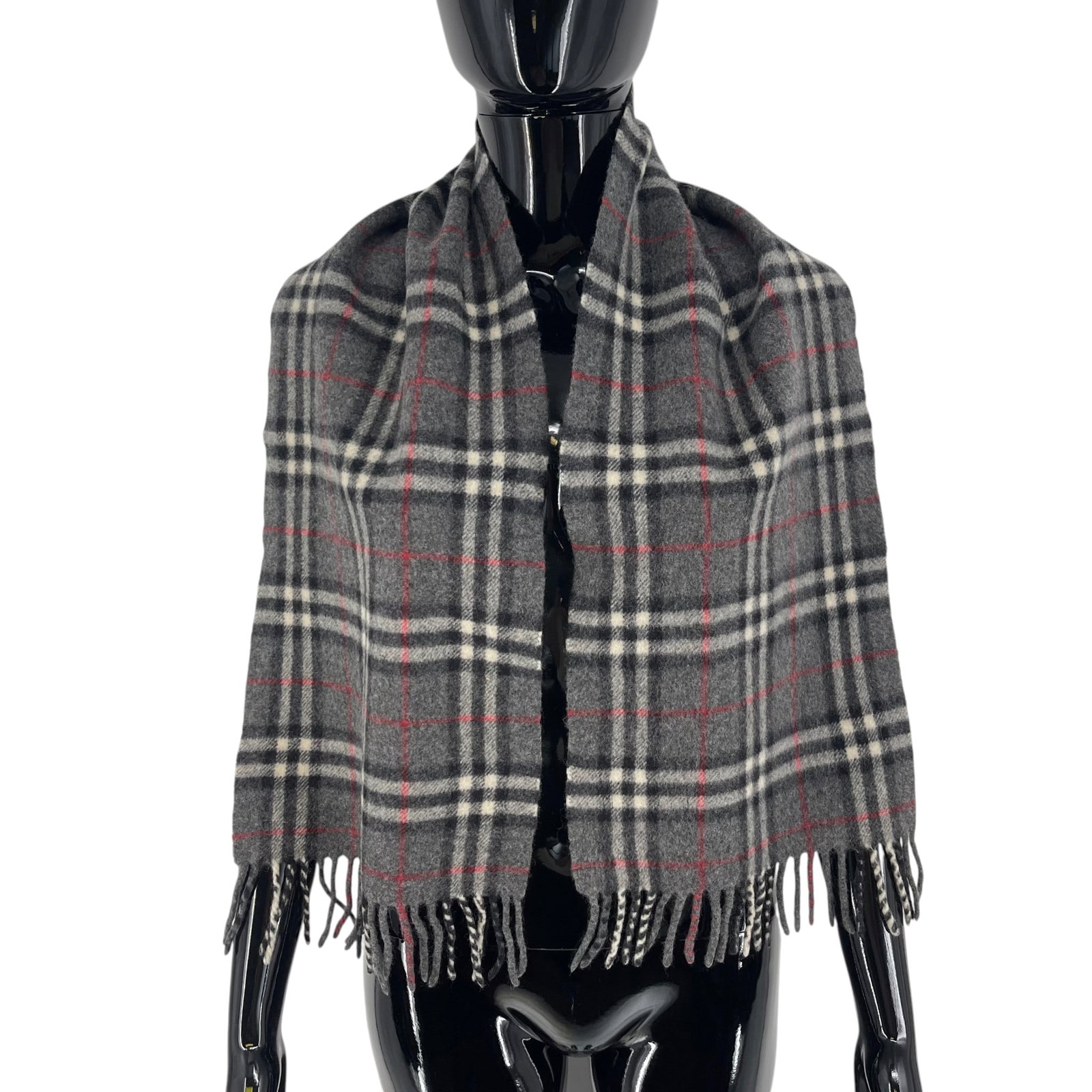 Burberry Grey Plaid 100% Wool Scarf: Title: Burberry Grey Plaid 100% Wool Scarf Brand:Burberry Date/Period:Modern Materials:100% Wool Size:One Size Description:Burberry Grey Plaid 100% Wool Scarf Reserve: $90.00 Shipping: Domestic: Flat-
