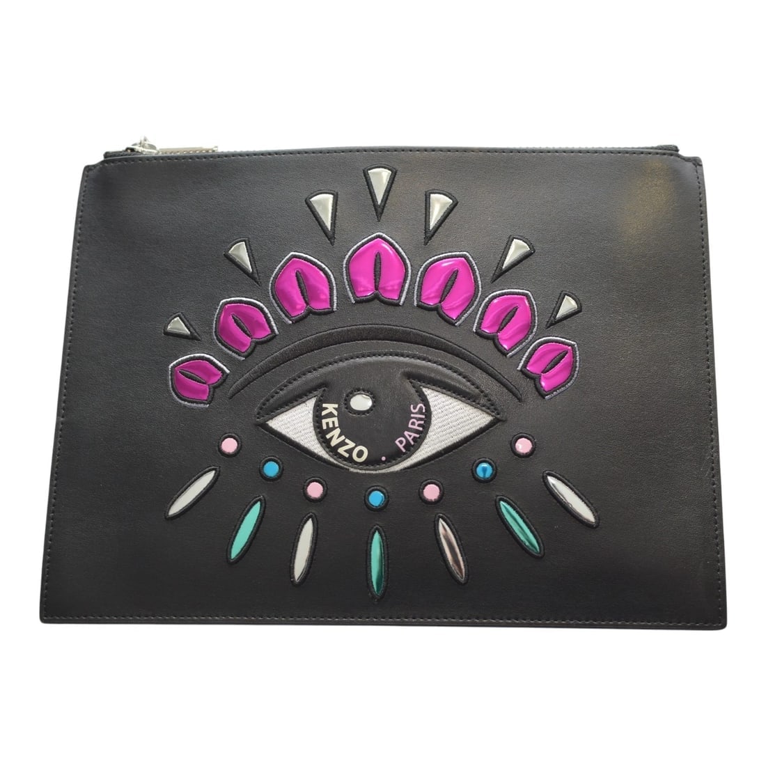 Kenzo Bag A4 Pouch EYE CLUTCH Women's Black F852SA607L22 99A Clutch Bag $515 RSP: Title: Kenzo Bag A4 Pouch EYE CLUTCH Women's Black F852SA607L22 99A Clutch Bag $515 RSP Description:Kenzo Bag A4 Pouch EYE CLUTCH Women's Black F852SA607L22 99A Clutch Bag $515 RSP Add a bold