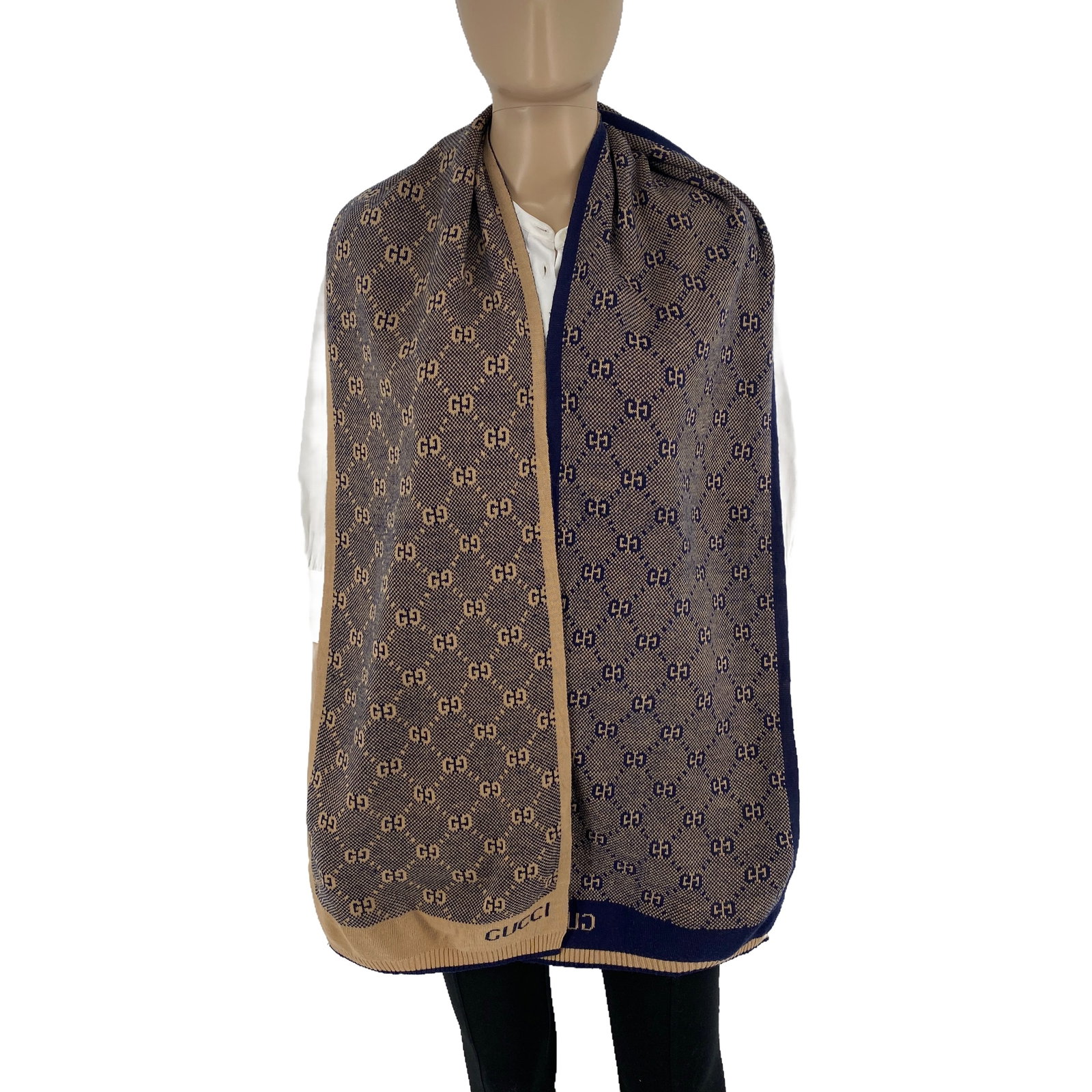 Gucci Blue & Brown 100% Soft Wool Scarf: Title: Gucci Blue & Brown 100% Soft Wool Scarf Brand:Gucci Date/Period:Vintage Materials:100% Soft Wool Size:One Size Description:Gucci Blue & Brown 100% Soft Wool Scarf Reserve: $150.00 Shipping: