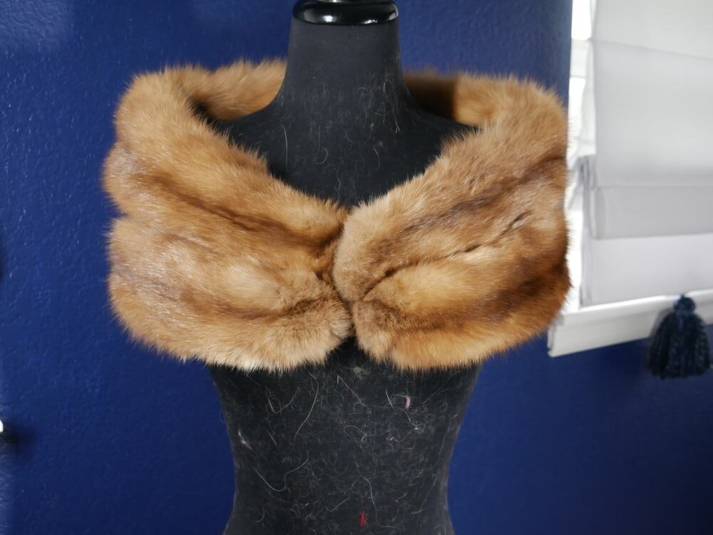 Gorgeous Russian Golden Sable Fur Stole Wrap Cape Coat Jacket (1 of 4)