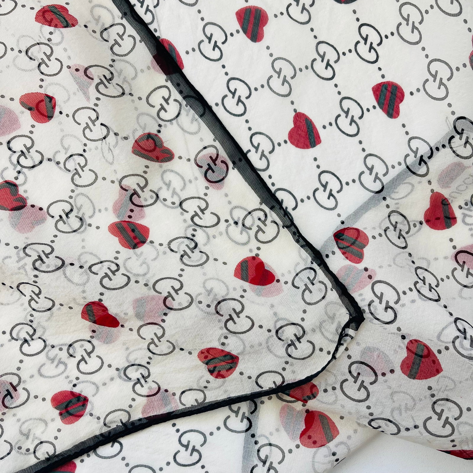 Gucci White Printed 100% Silk Scarf! - 5