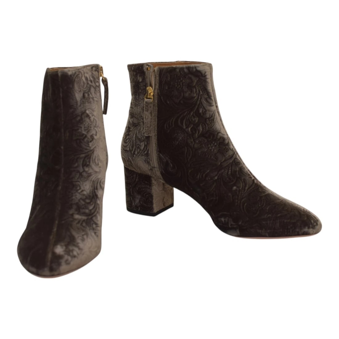 Aquazzura Ornate Velvet Ankle Grey Boots 4,5'' heels size 9,5 zip closure: Title: Aquazzura Ornate Velvet Ankle Grey Boots 4,5'' heels size 9,5 zip closure Description:Aquazzura Ornate Velvet Ankle Grey Boots 4,5'' heels size 9,5 zip closure The shoes come as part of
