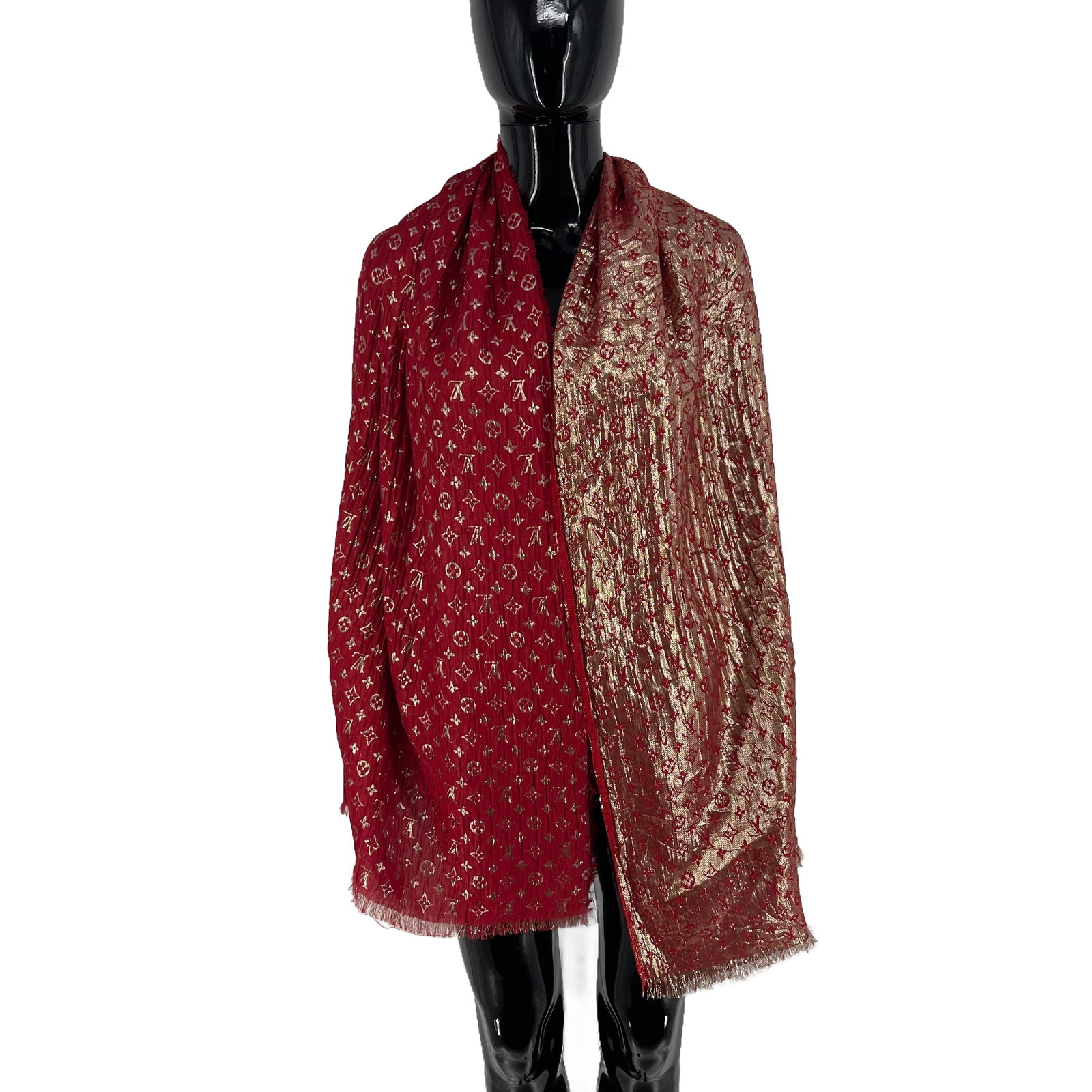 Louis Vuitton Red Reversible Silk Wool Scarf: Title: Louis Vuitton Red Reversible Silk Wool Scarf Brand:Louis Vuitton Date/Period:Modern Materials:50% Silk 30% Metal 20% Wool Size:One Size Description:Louis Vuitton Red Reversible Silk Wool Scarf 