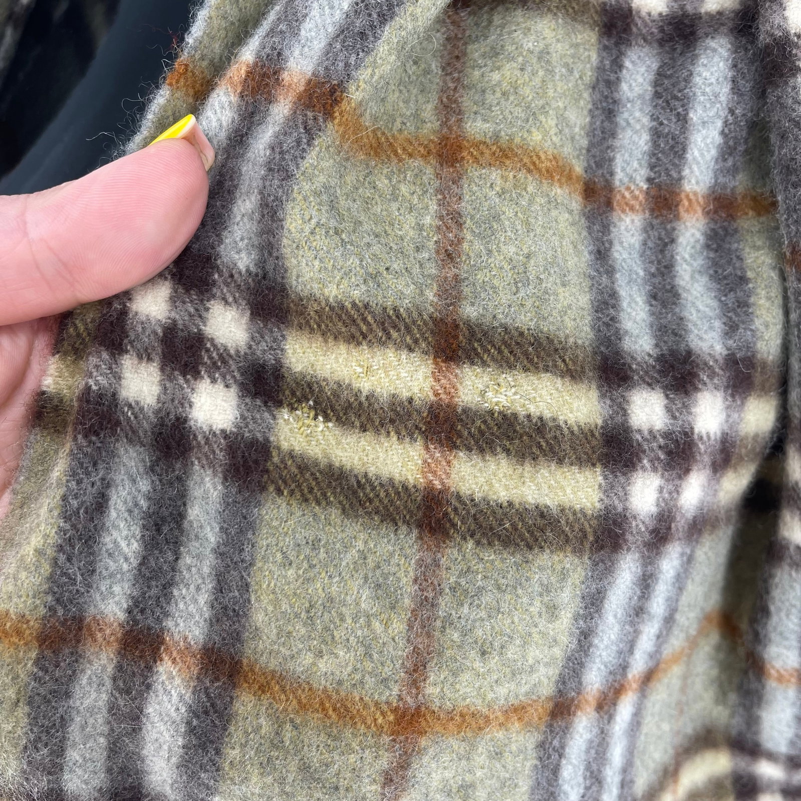 Burberry Green Plaid 90% Wool 10% Cashmere Scarf - 5