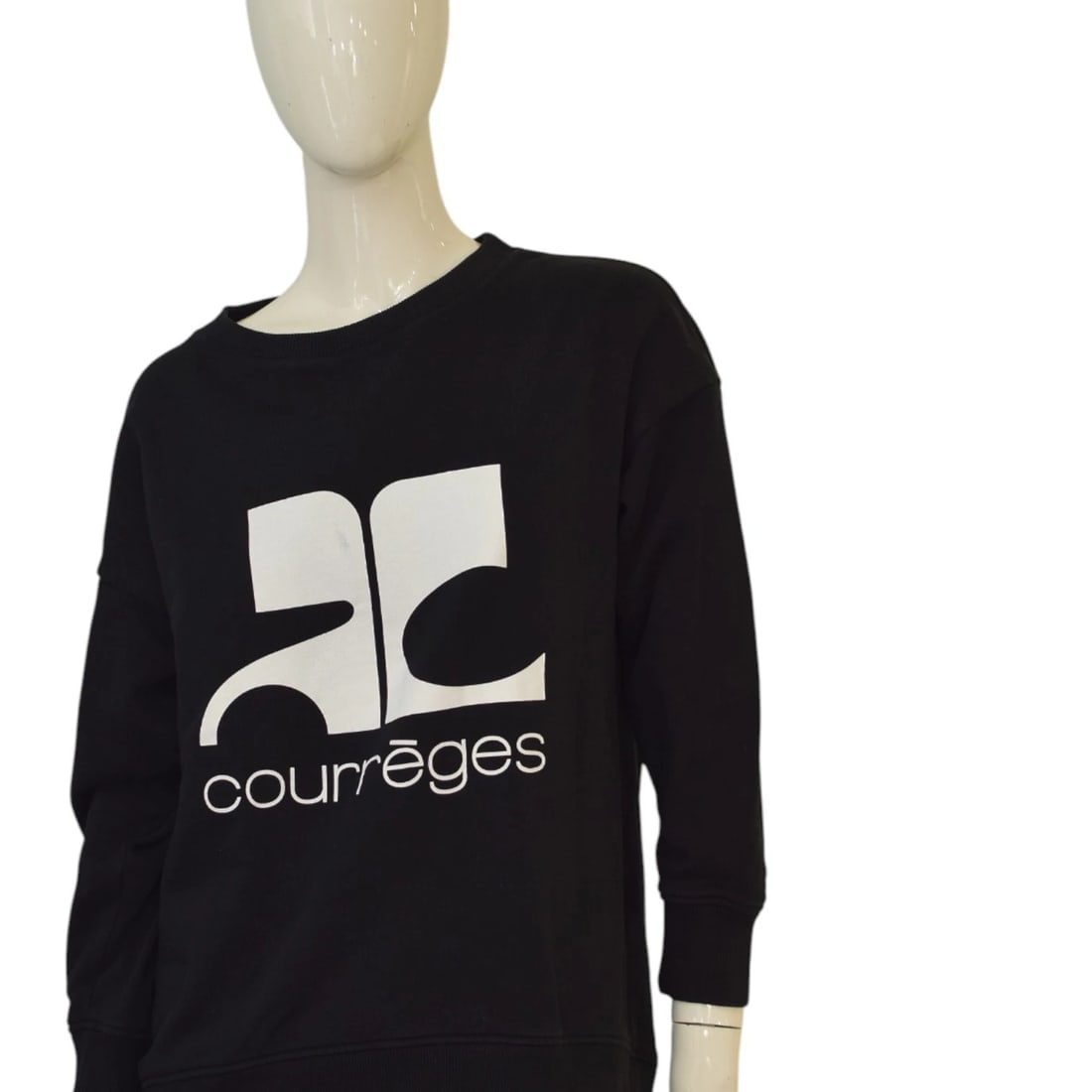 Courrèges Black Logo Sweatshirt Size 1 – Oversized Fit – Iconic AC Graphic: Title: Courrèges Black Logo Sweatshirt Size 1 – Oversized Fit – Iconic AC Graphic Description:Courrèges Black Logo Sweatshirt Size 1 – Oversized Fit – Iconic AC
