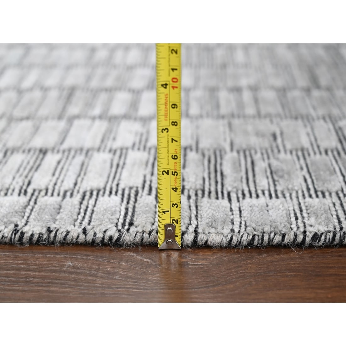 Gray and Black Hand Loomed Wool and Silk Modern Roman Design Rug - 10