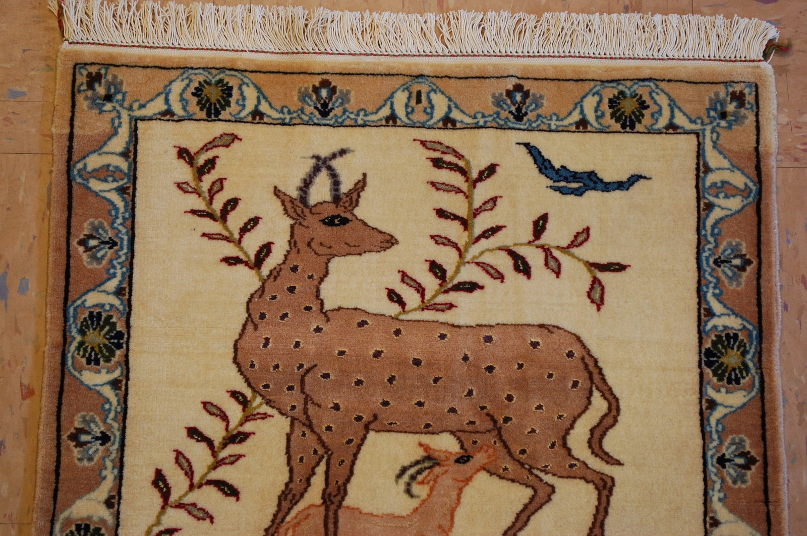 Persian ISFAHAN RUG 1'7" x 2' - 3