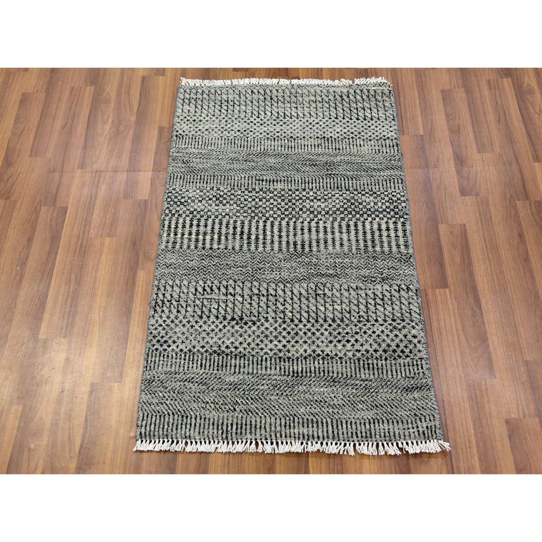 Gentle Gray Modern Hand Knotted Grass Design Undyed Wool Mat Rug - 2