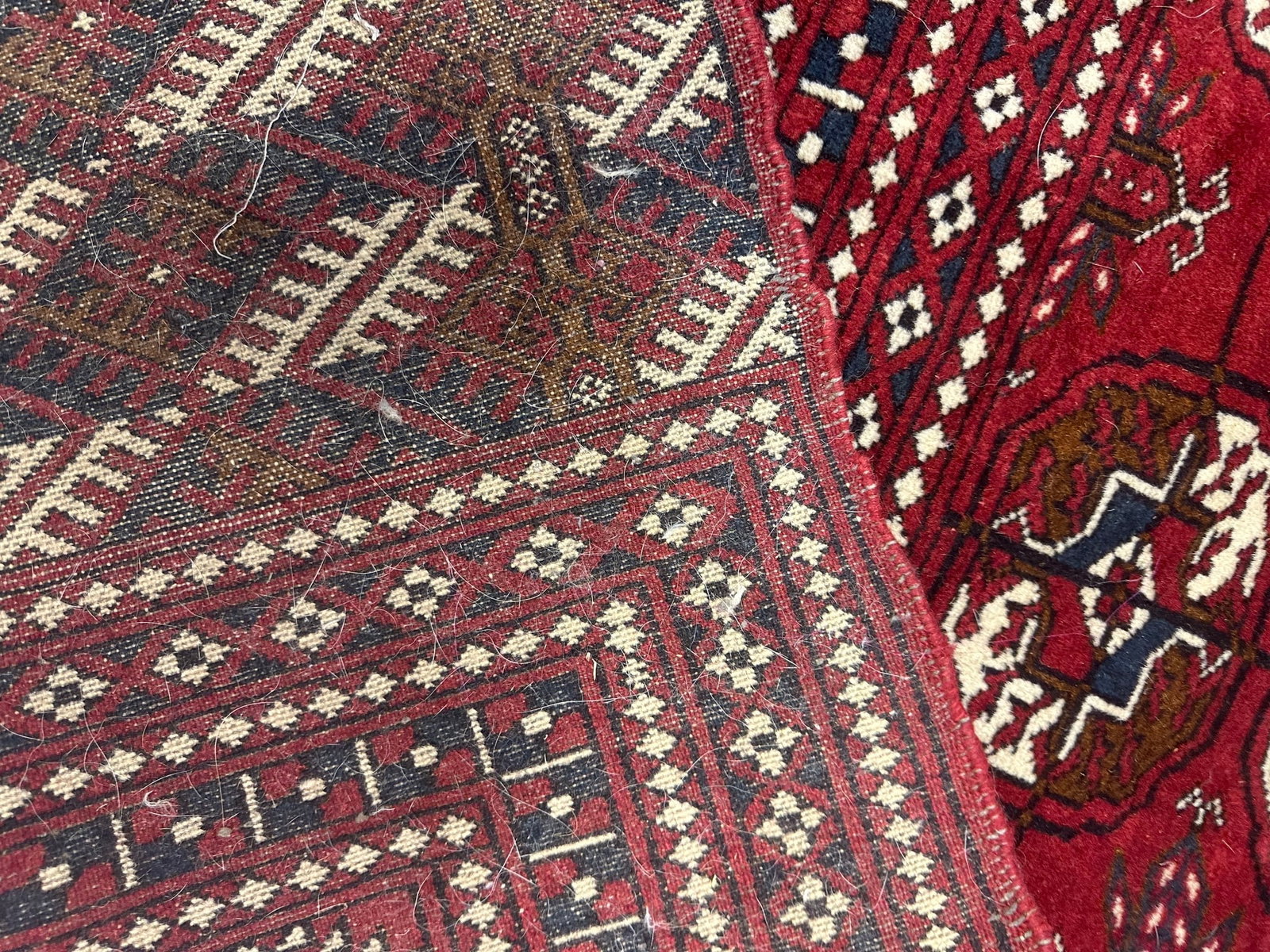 Hand Knotted Persian Bohkara Rug 11.10x 8 ft - 6