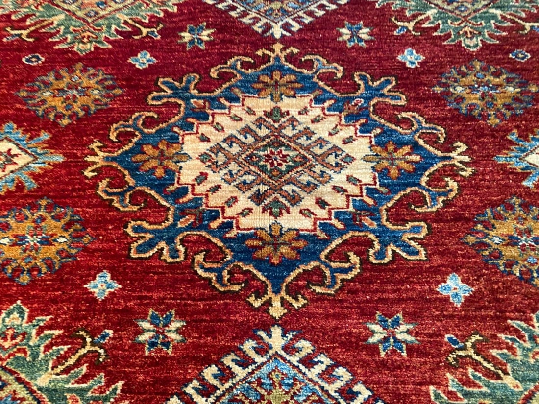 FINE SUPER KAZAK RUG 5'.1"X6'.8" - 4