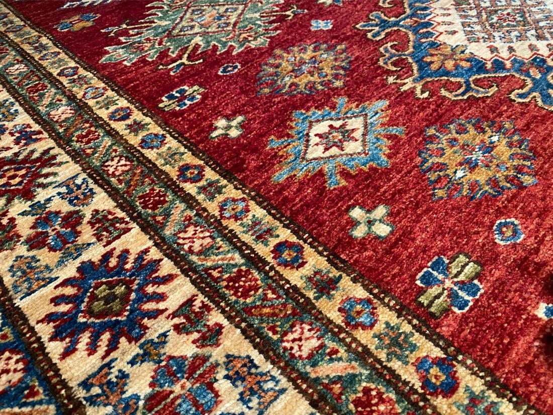 FINE SUPER KAZAK RUG 5'.1"X6'.8" - 7