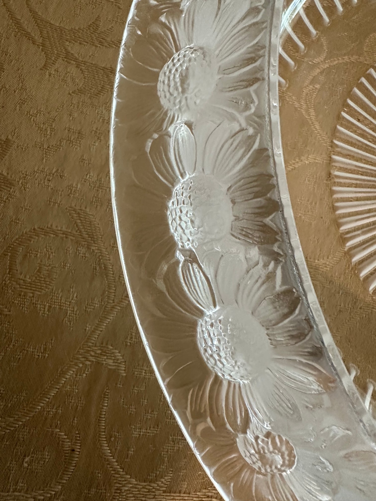 Lalique_Lalique Marguerites Bowl, post-1945 13 inch - 3