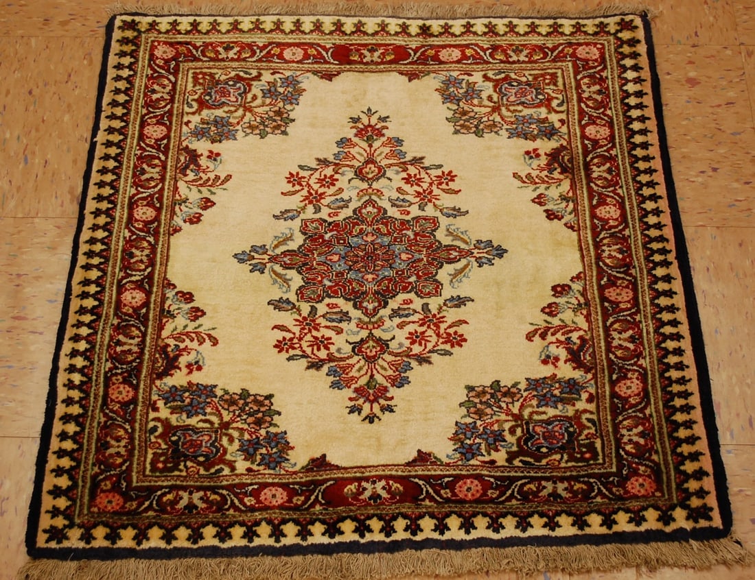 Persian BIJAR RUG ,2'7"x2'7": Title: Persian BIJAR RUG ,2'7"x2'7" Descritpion:OLD,ANTIQUE HIGHLY DETAILED FINE Persian BIJAR ORIENTAL RUG........with exact size of 2'7" x 2'7"...........KORK Wool woven on cotton foundation made to