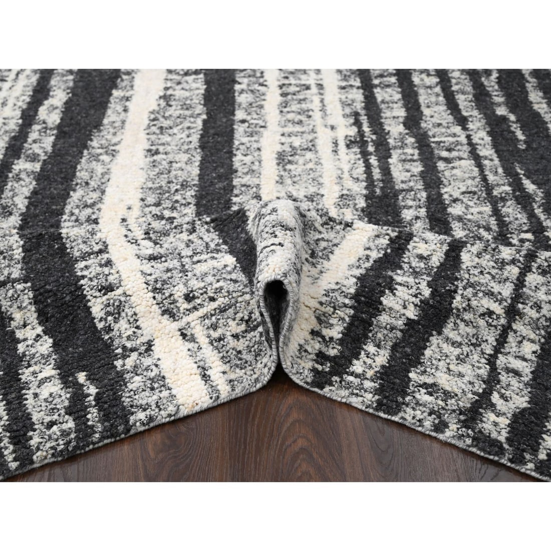Black and Ivory Modern Design Organic Undyed Wool Oriental Rug - 5