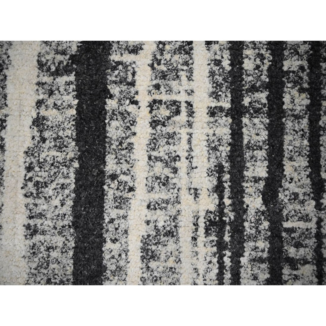 Black and Ivory Modern Design Organic Undyed Wool Oriental Rug - 8