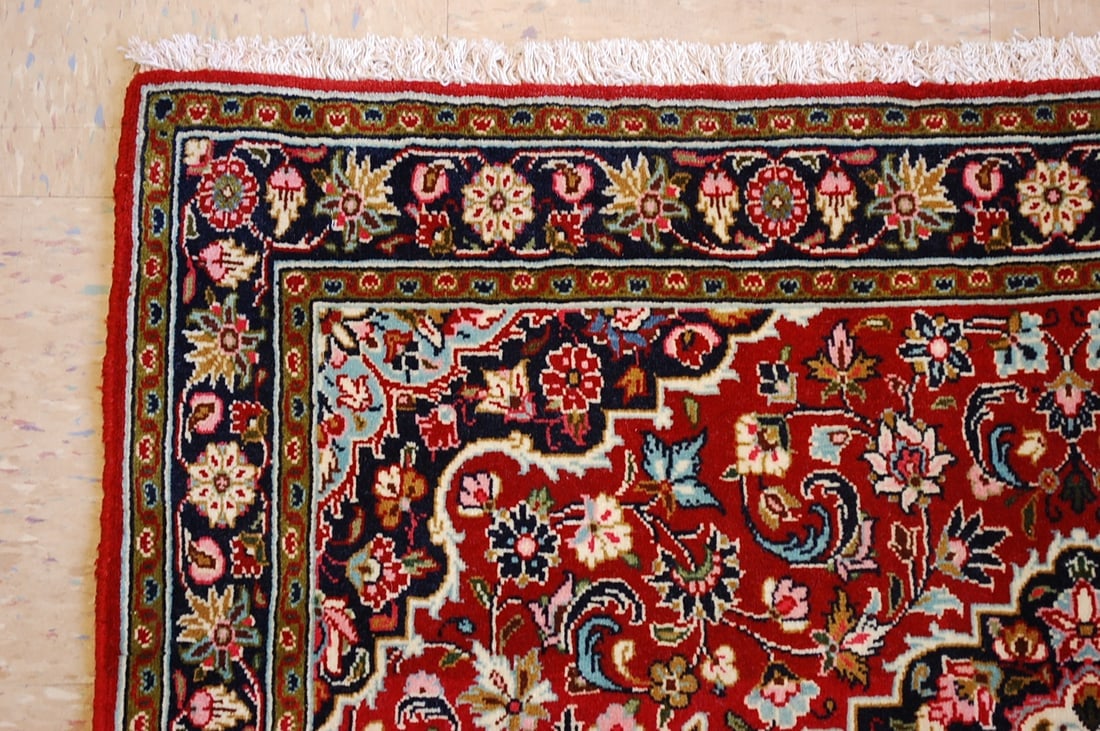 PERSIAN KASHAN RUG 2'2" x 3'2" - 3