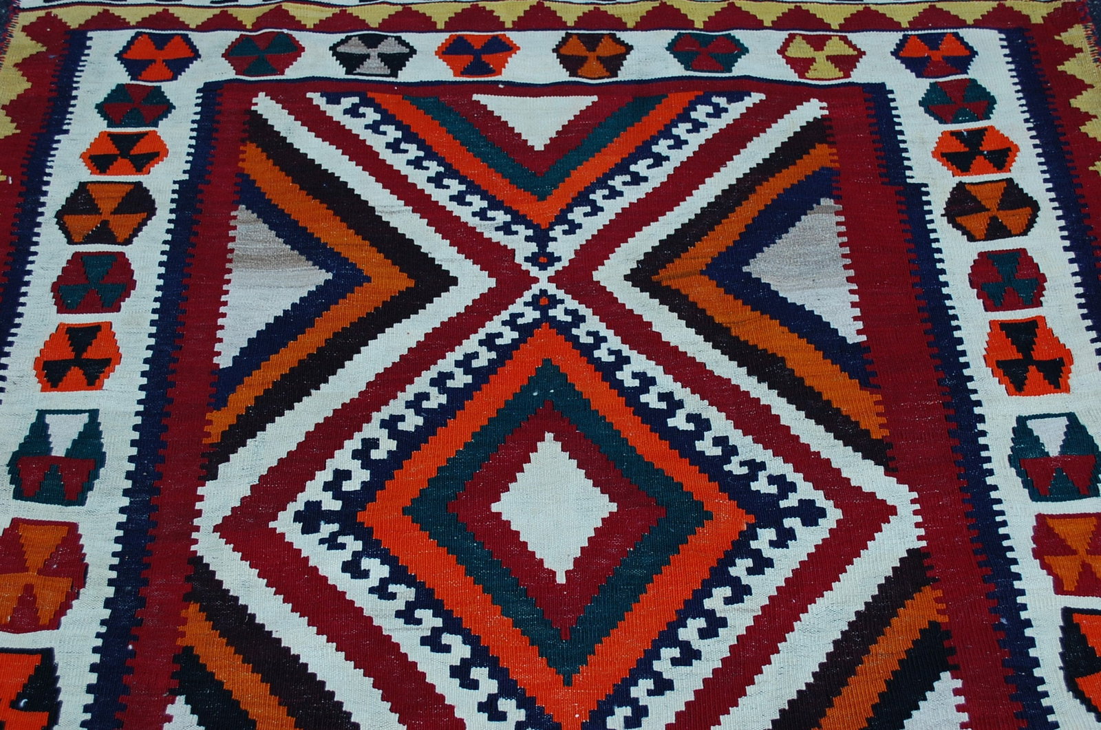 Persian SHIRAZ QSHKAI KILIM RUG ,5'3" x 19'9" - 6
