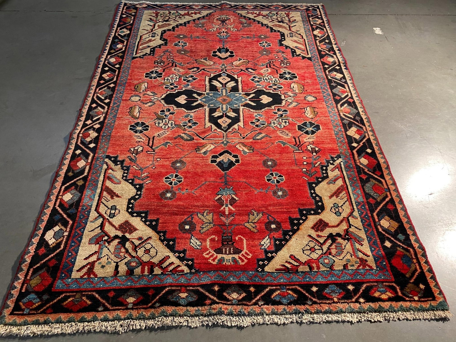 Magnificent Persian Rug 4'.5"x6'.9" - 10