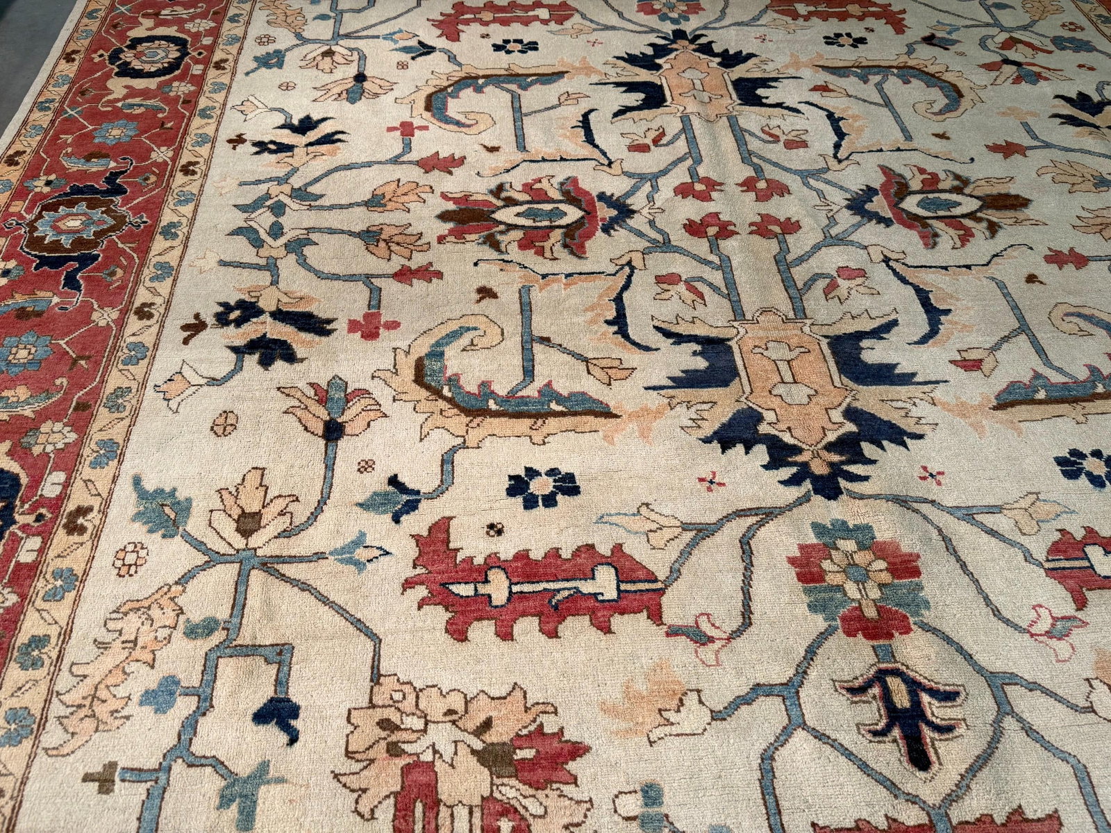 Fine Oversize Serapi Design rug 9.9x13 - 3