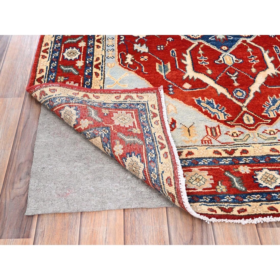 Red, Serapi Heriz Design, Soft Wool, Hand Knotted, Oriental Rug - 3