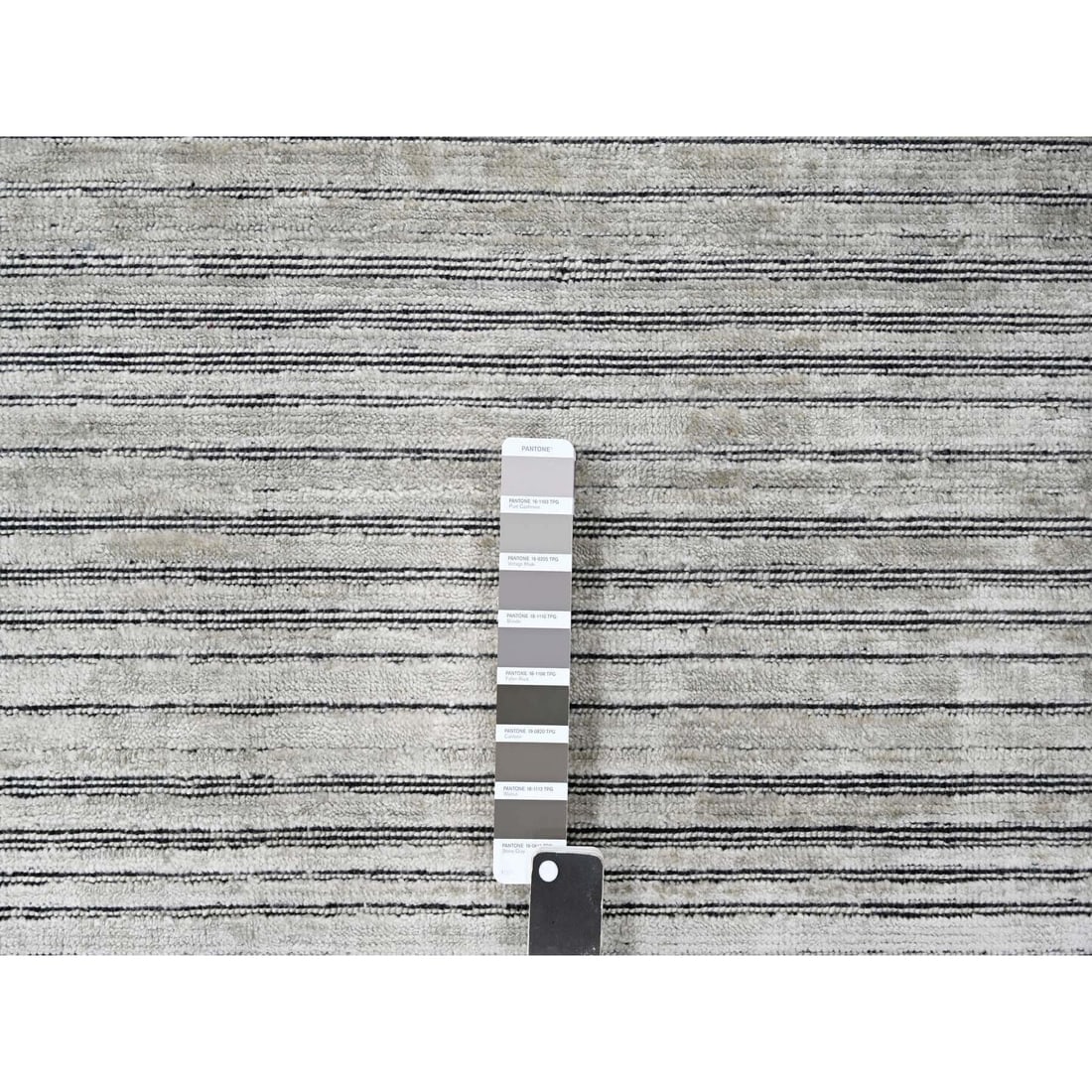 Taupe and Black Hand Loomed Modern Design Wool and Silk Oriental Rug - 7