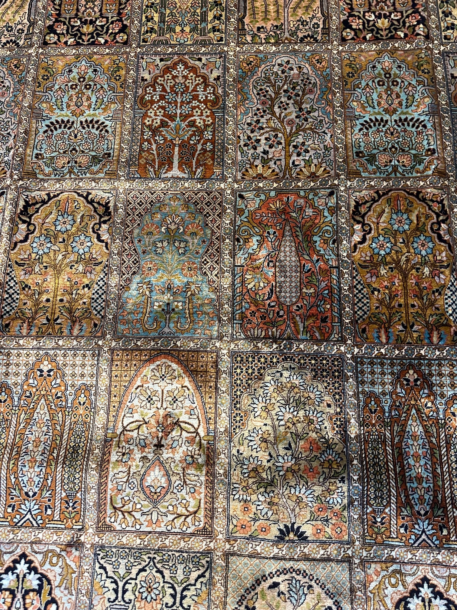 Hand Knotted Kashmir silk 9x12 - 4