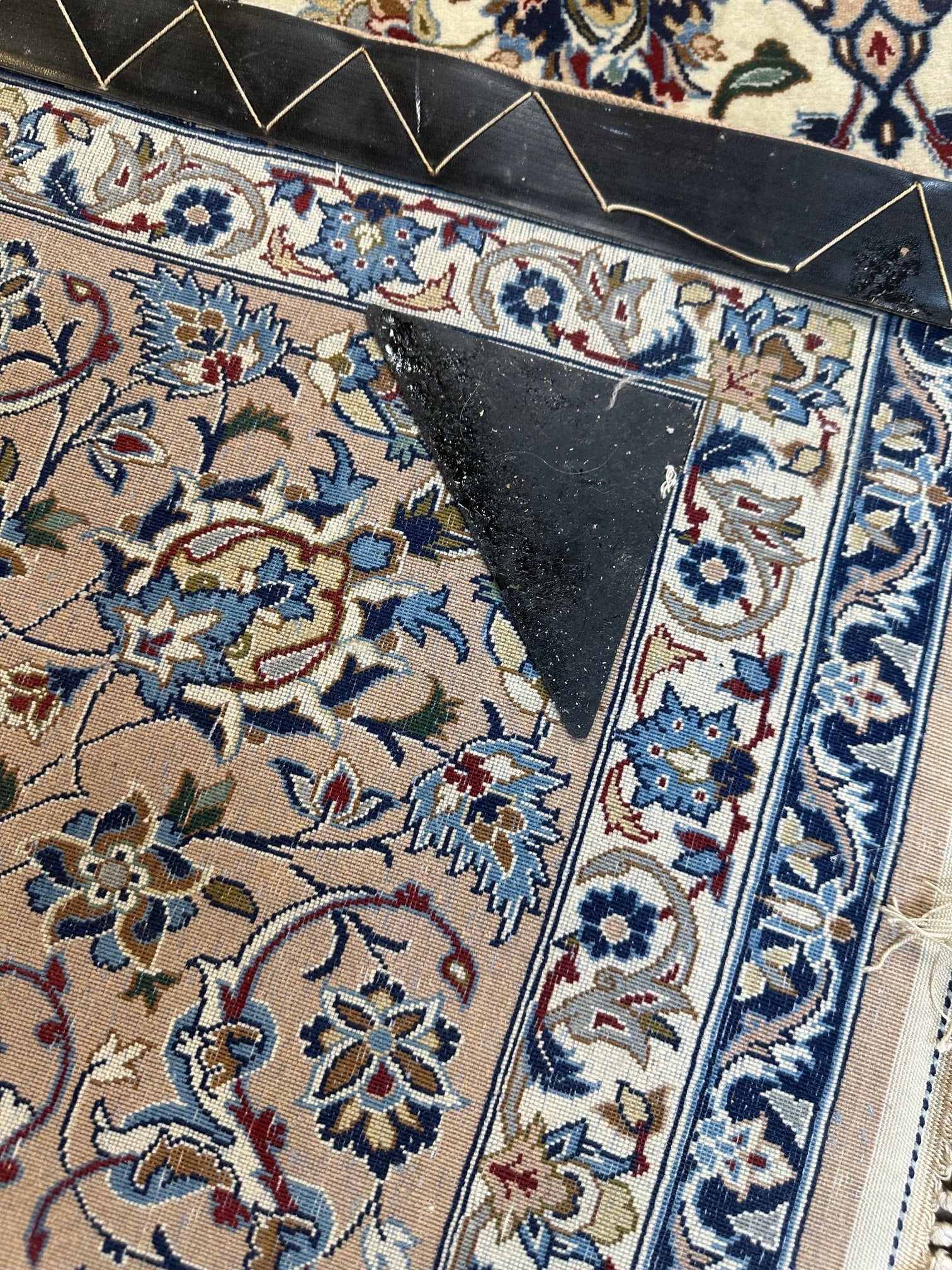 Very Fine Hand Knotted Persian SilkandWool Esfahan Rug 5.4x7.10 ft - 5