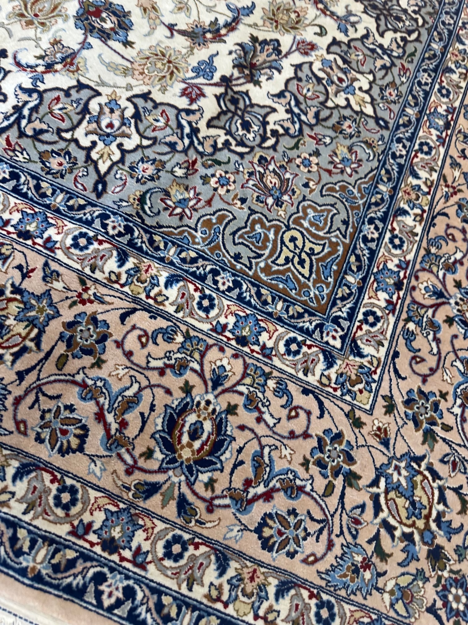 Very Fine Hand Knotted Persian SilkandWool Esfahan Rug 5.4x7.10 ft - 8