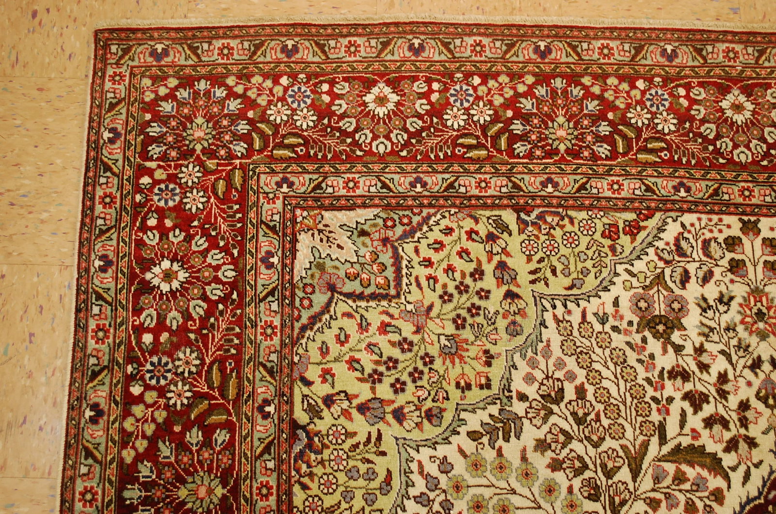 PersianTABRIZ RUG, 6'8" x 9'8" - 2
