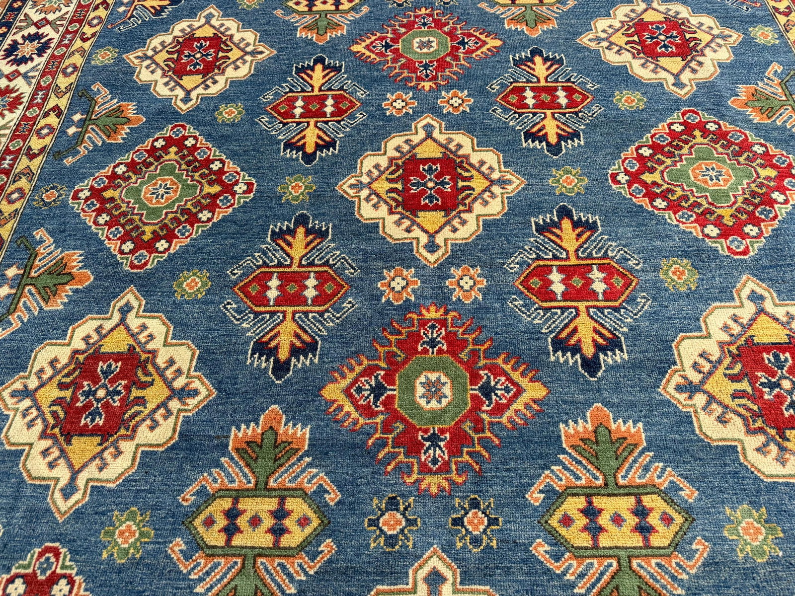 Exquisite Fine Kazak Rug 8.1x10.1 - 3