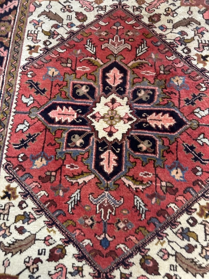 Hand Knotted Wool Herizz Rug 4.2x3.2 ft. - 3
