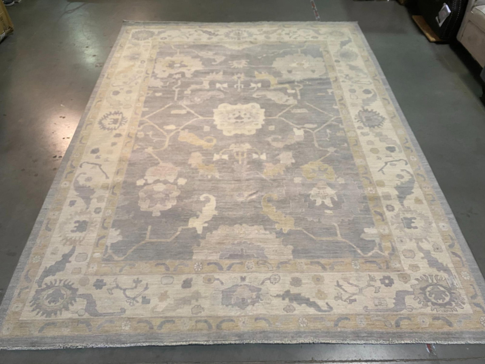 Magnificent Oushak Rug 9.1x12': Title:Magnificent Oushak Rug 9.1x12' Description:9'.1"X12' Super quality Antique reproduction Oushak Rug, hand spun and hand knotted rug in Pakistan 100% Vegge Dye natural wool Pile in Antique finish 