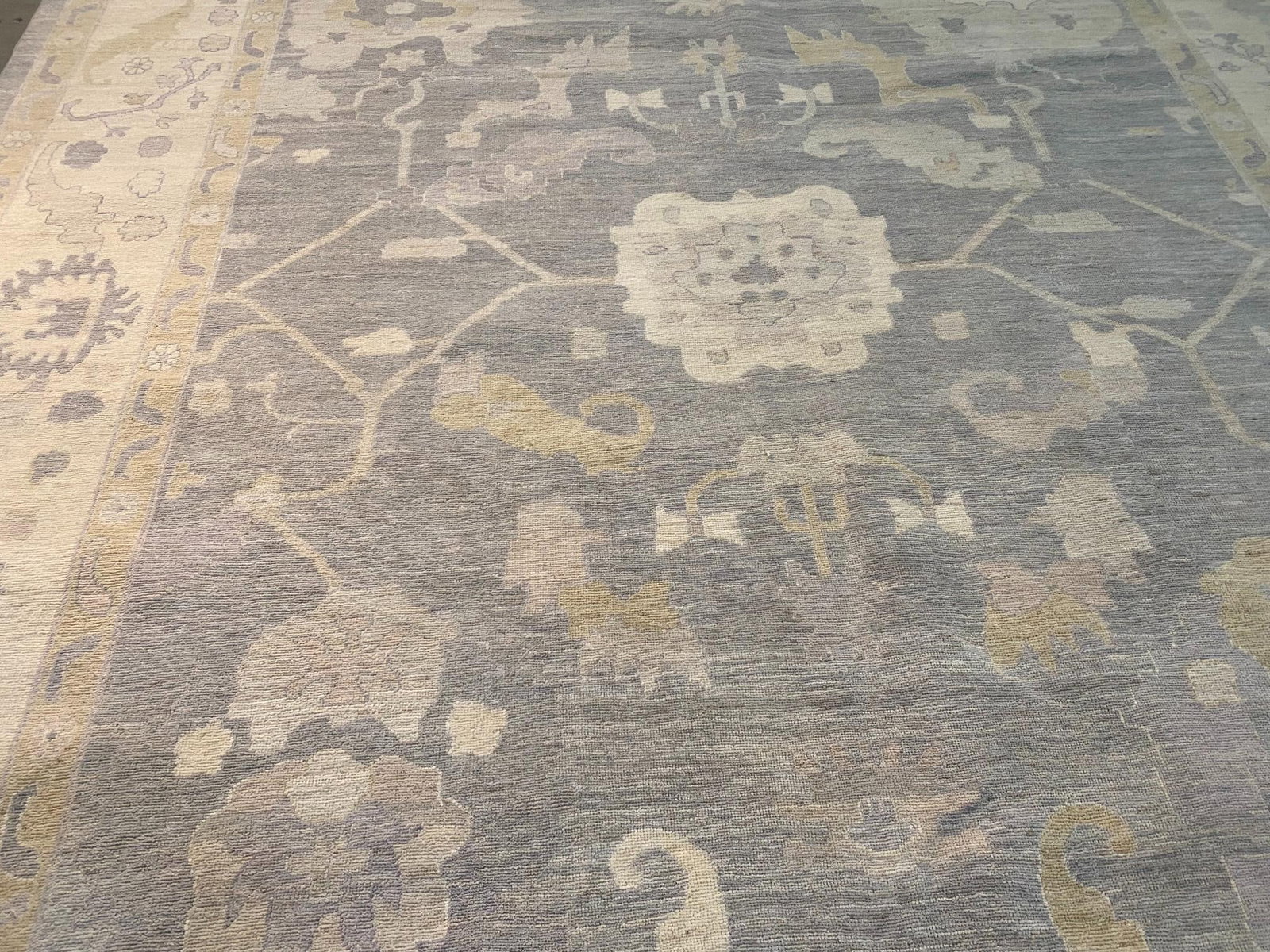 Magnificent Oushak Rug 9.1x12' - 2