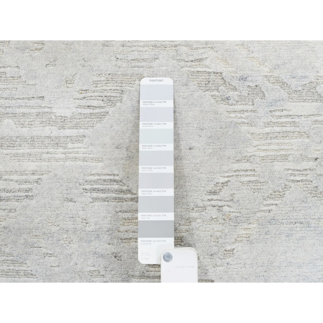 Hand Spun Undyed Natural Wool Modern Light Gray Cut And Loop Pile Rug - 7