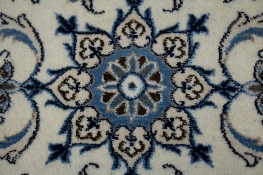 Cream Classic 2X5 Nain Persian Rug - 5