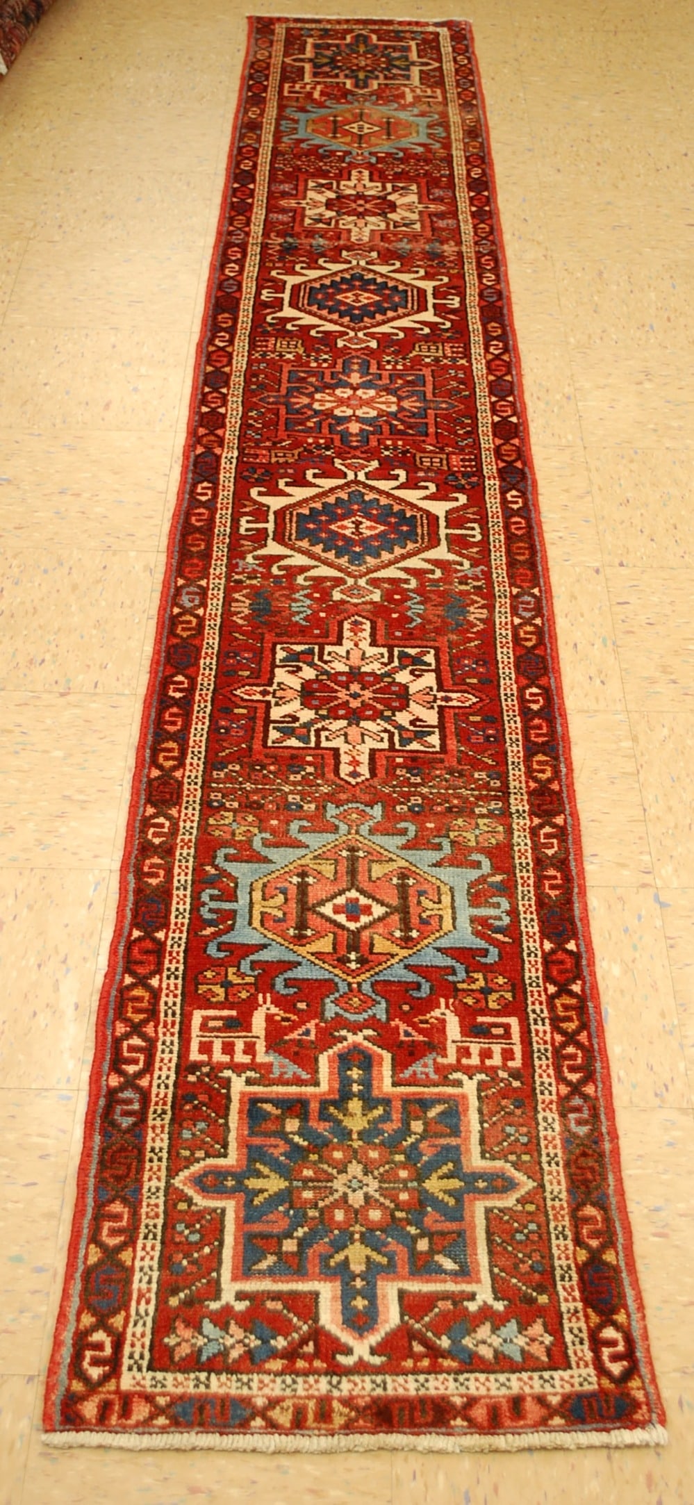 Persian HERIZ RUG 1'8" x 11': Title: Persian HERIZ RUG 1'8" x 11' Descritpion:OLD,ANTIQUE HIGHLY DETAILED DESIGN Persian HERIZ SERAPI GHARAJE ORIENTAL RUG with exact and very rare narrow and long size of 1'8" x 11' .......Red