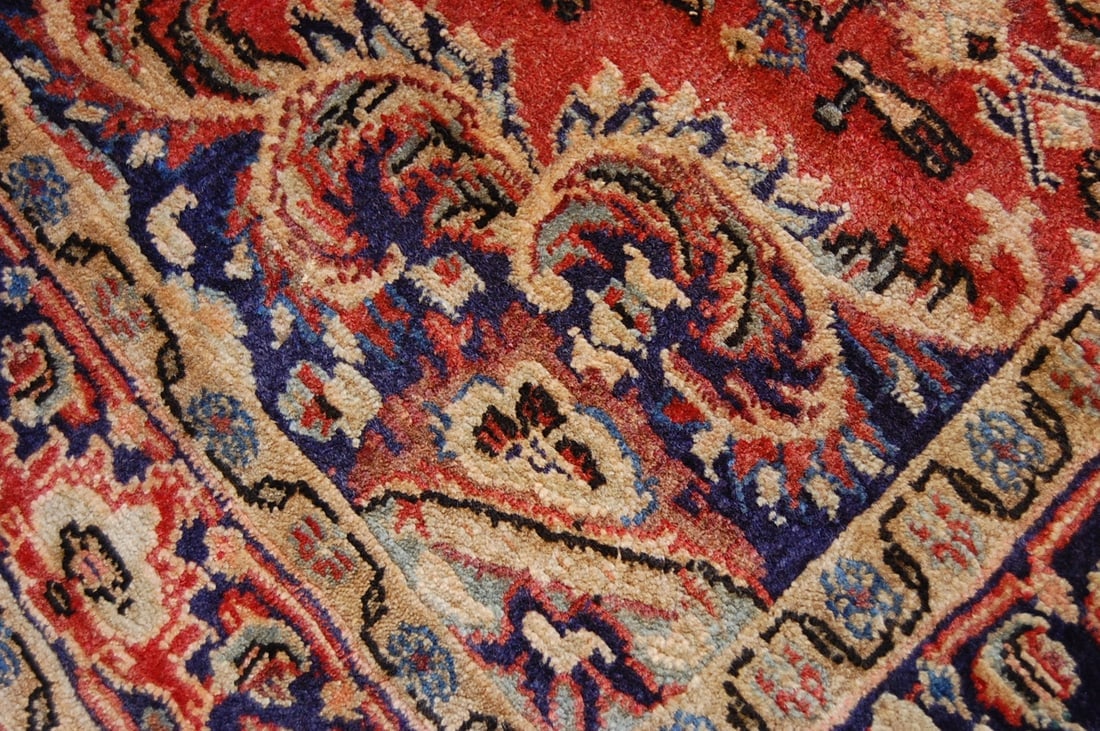 Persian BIJAR RUG 3'9" x 5'8" - 9