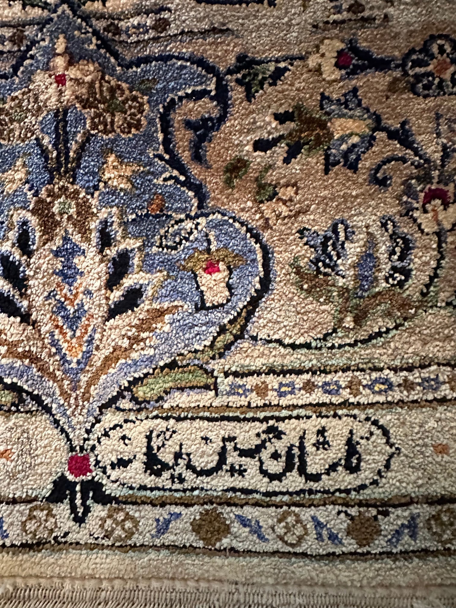 Very Fine Hand Knotted Persian Silk Rug 6.4x4.2 ft - 9