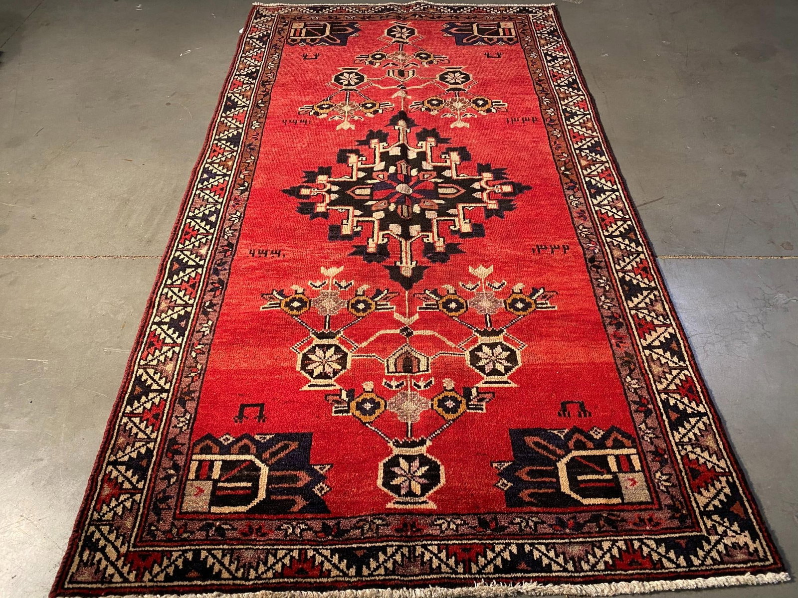 Exquisite Vintage Persian Rug 3'.7"x6'.6" - 2