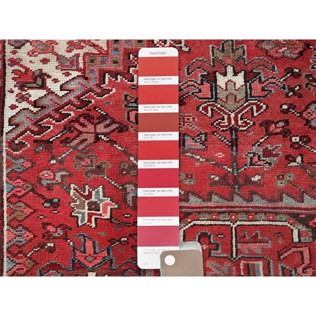 Crimson Red Vintage Persian Heriz Hand Knotted Pure Wool Oriental Rug - 7