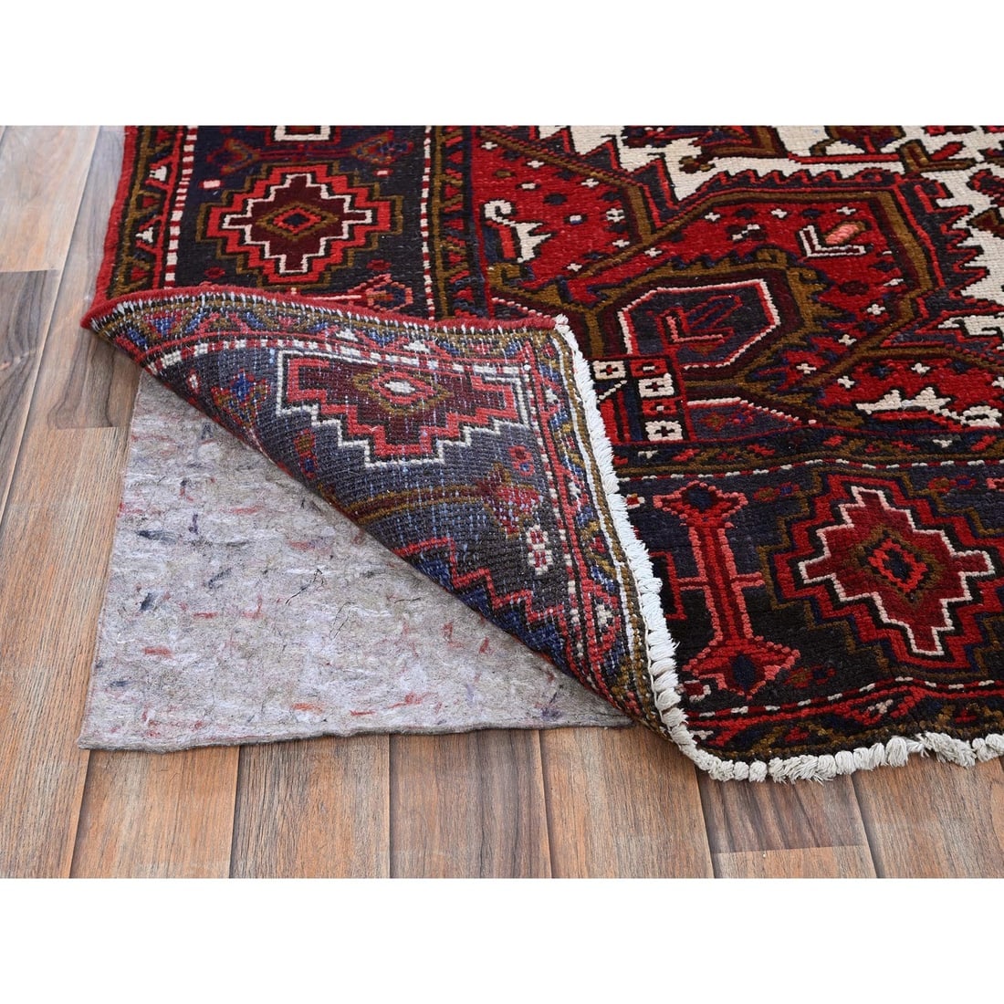 Red Vintage Persian Heriz with Medallion Design Hand Knotted Wool Rug - 4