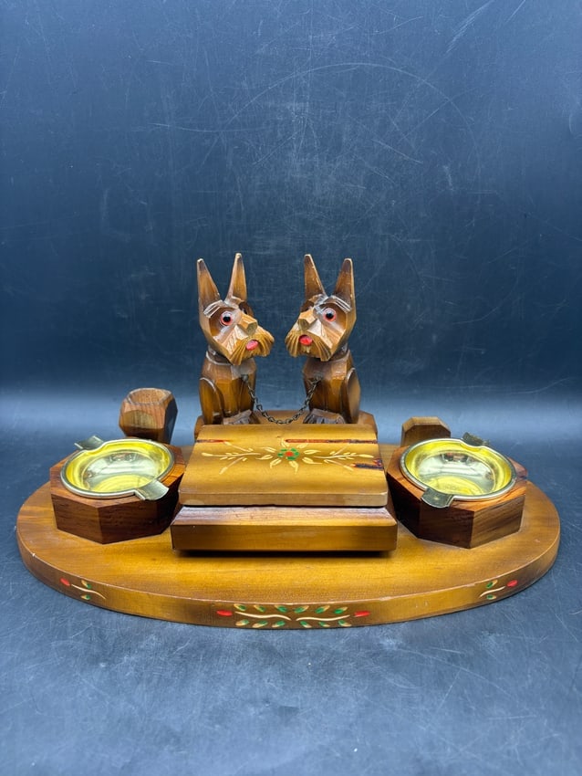 Black Forest Style Tramp Art Smoking Set Desk Stand with Scotty Dogs Ashtrays Tobacco Box Germany - 7