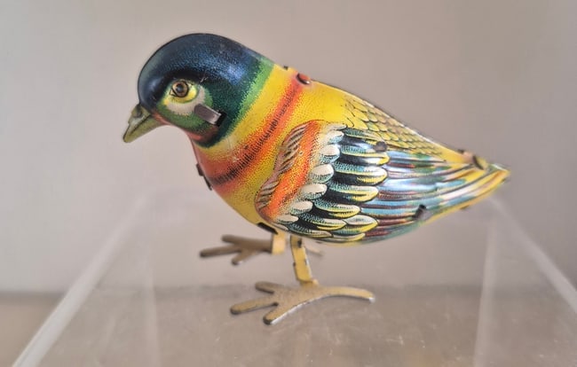 Polychromed tin windup toy, marked Kohler, Germany: I don't have a key. 2 1/2" long. Shipping: Domestic: Free shipping to anywhere within the contiguous U.S. International: Foreign shipping rates are determined by destination. International shipping