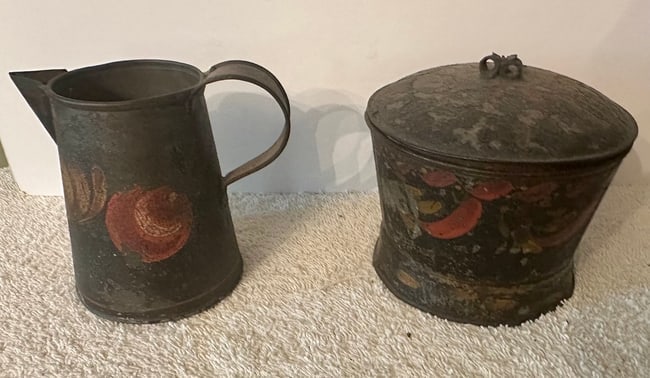 Decorated Toleware (Tin) Creamer and Sugar Bowl (1 of 12)