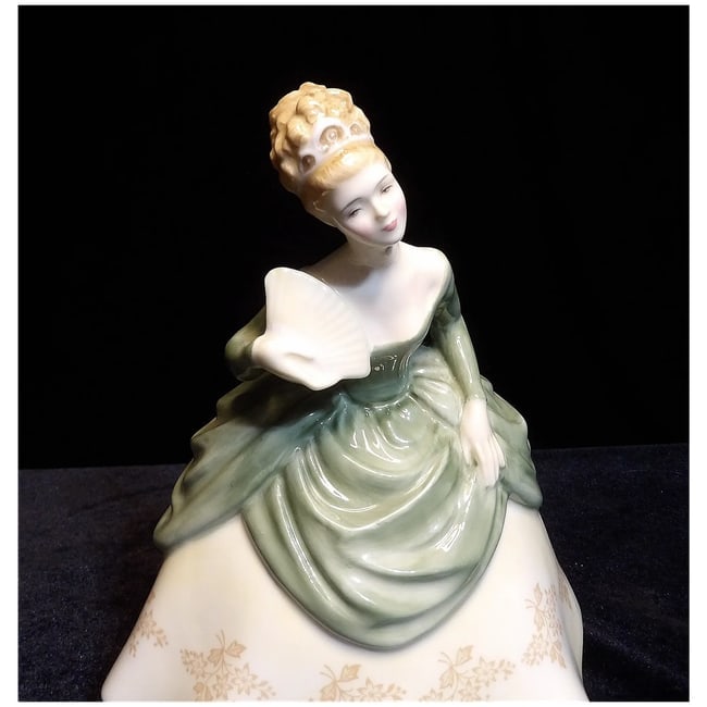 Royal Doulton Soiree HN 2312 Fine Bone China Figurine - 7