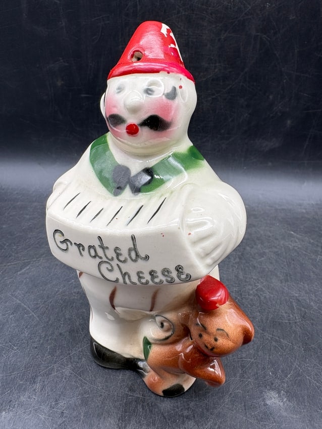 Vintage Mid-Century Japanese Ceramic "Grated Cheese" Clown Shaker or Dispenser, circa 1950s - 7